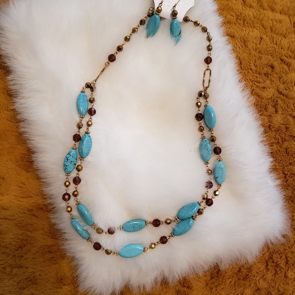 Necklace and earing set